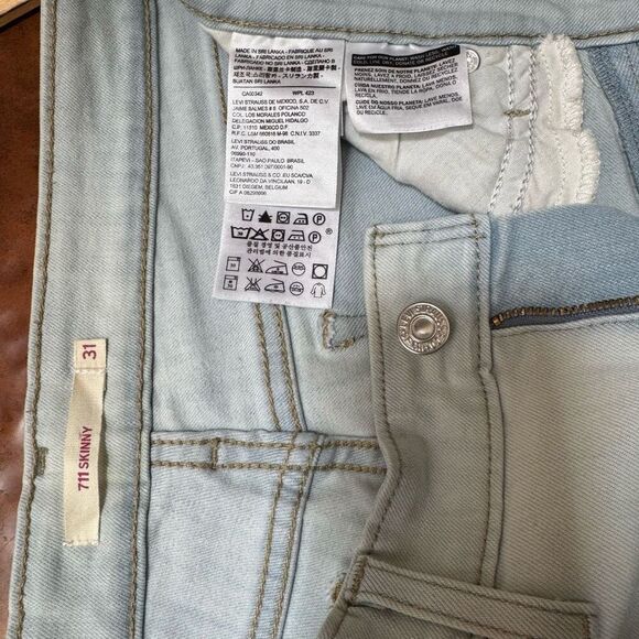 Levi’s 711 (31/12) Light Wash Skinny Jeans – Soft Stretch Denim - Picture 4 of 5